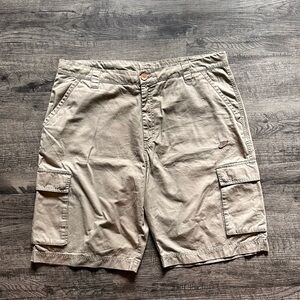 00s Nike Vintage Basic Logo Cargo Shorts